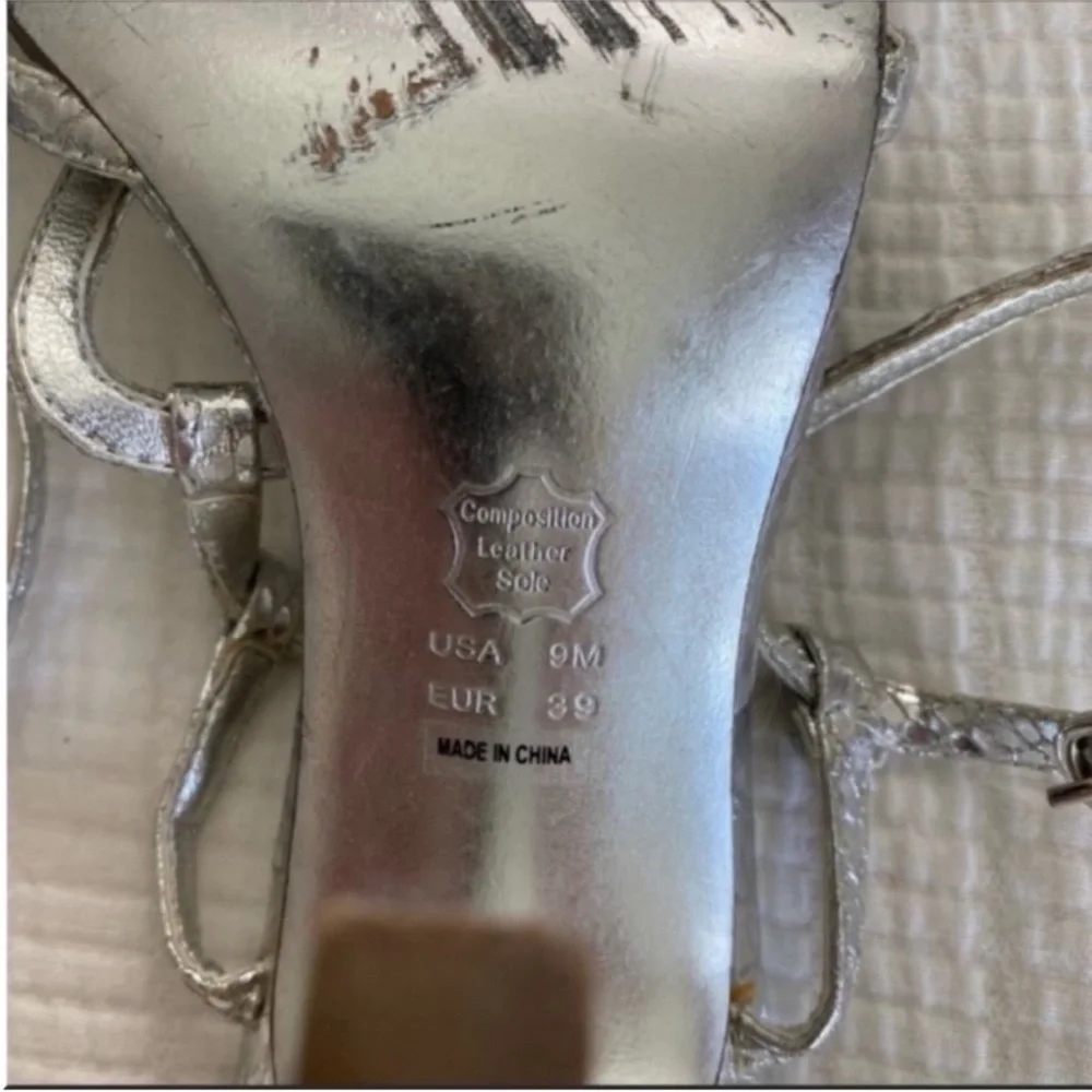 Women's Nina Metallic Silver Strappy Heels Size 9